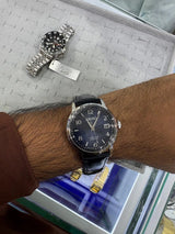 Watch Photo 1